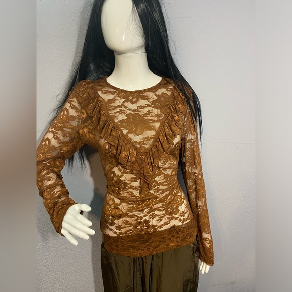 Women’s Lace Top by Venus - Picture 2 of 6